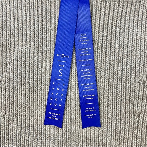 KIT and ACE Traverse Sleeveless Turtleneck Sweater - Picture 8 of 9